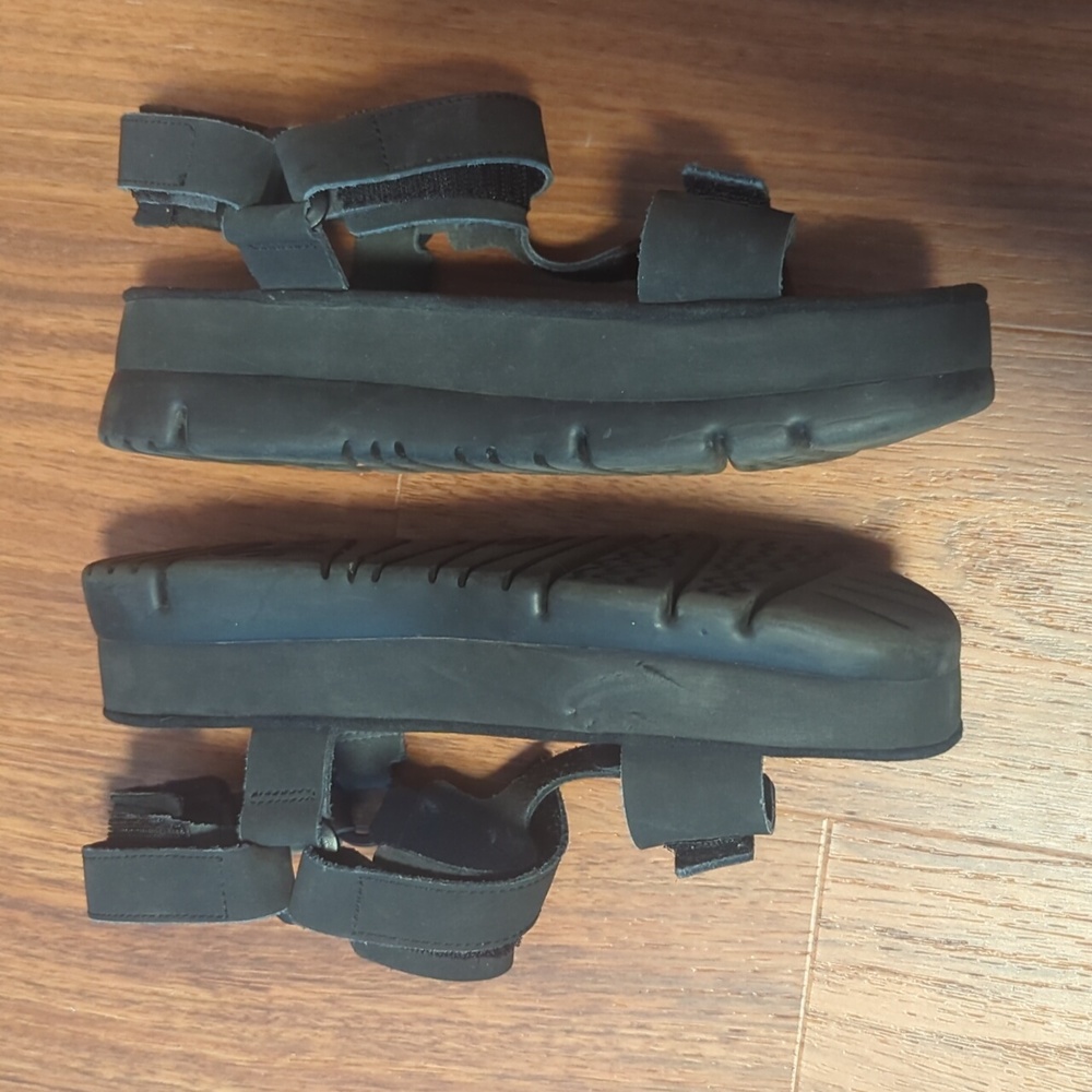 Camper Black Sandals - Picture 2 of 10